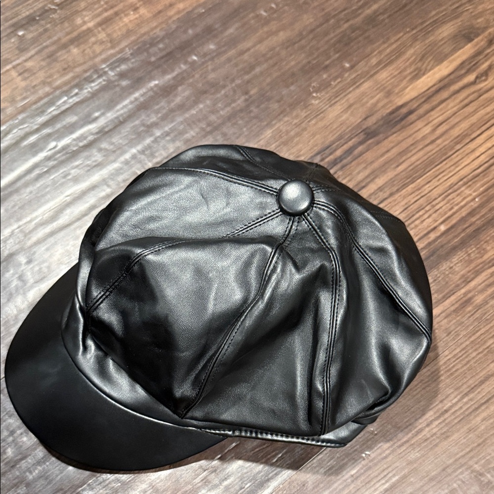 Black Faux Leather Newsboy Cap - Picture 4 of 4